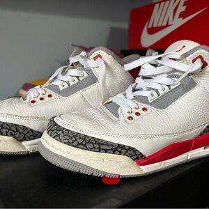 Jordan 3 fire red